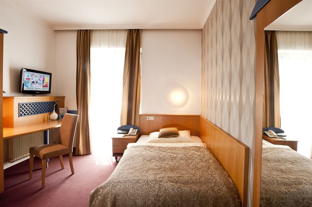 Hotel Geyer Klagenfurt am Woerthersee Kültér fotó